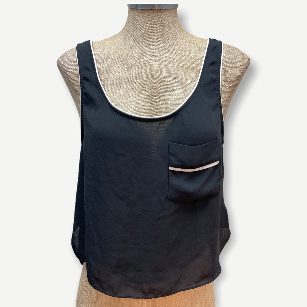 Pinkyotto black cropped pocket‎ tank